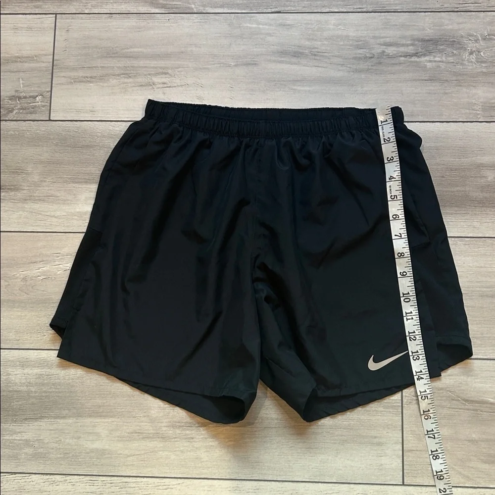 Nike Dri-Fit women's black running shorts size Medium